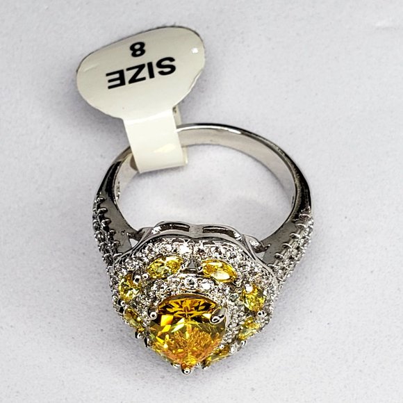 💎Stunning Pear Shaped Yellow Sapphire Fashion Ring Adorned with Pave Stones - Picture 2 of 8